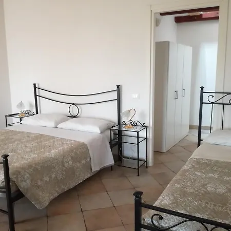 La Zavorrina Oda ve Kahvaltı