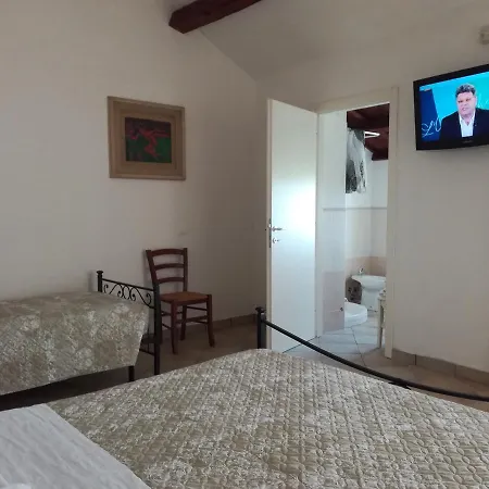 La Zavorrina Oda ve Kahvaltı Monsampolo Del Tronto