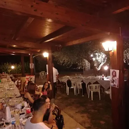 La Zavorrina Oda ve Kahvaltı Monsampolo Del Tronto